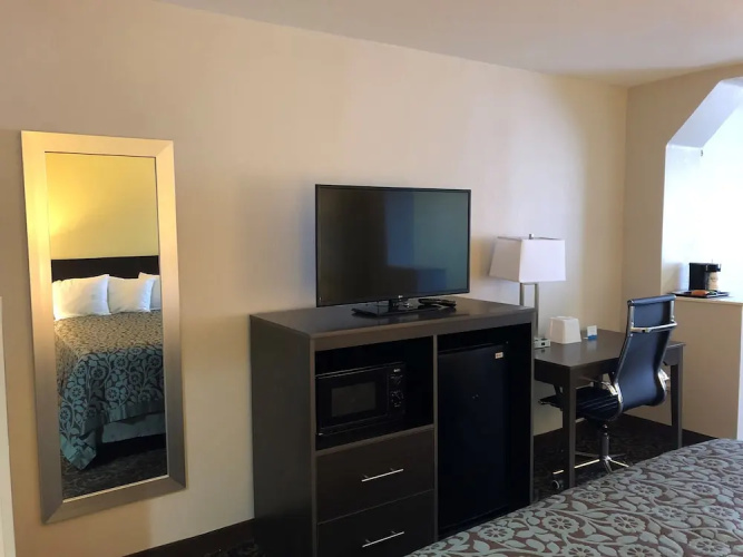 Days Inn By Wyndham Carlsbad, Nm