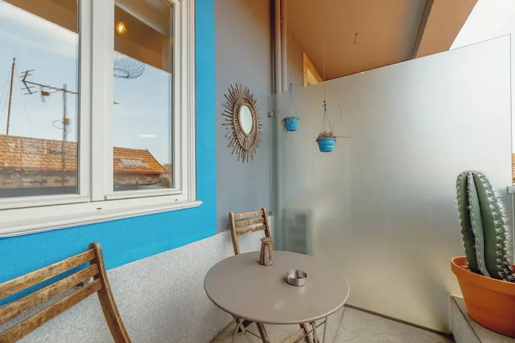 Downtown Modern Studio by Vacationy