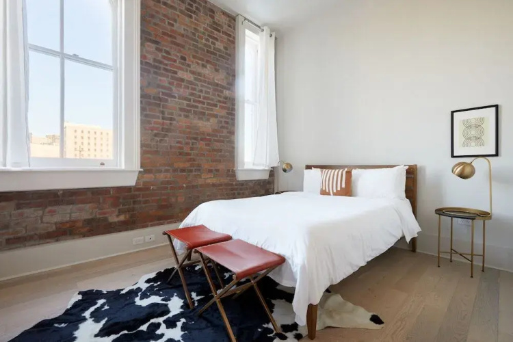 Gravier Place