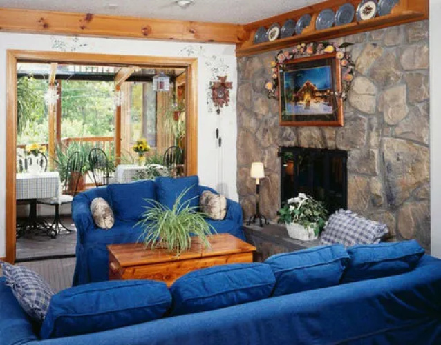 Snowed Inn