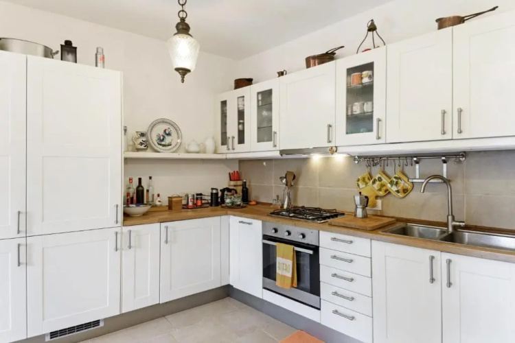 Como Lake Cosy Flat with Garden and Parking