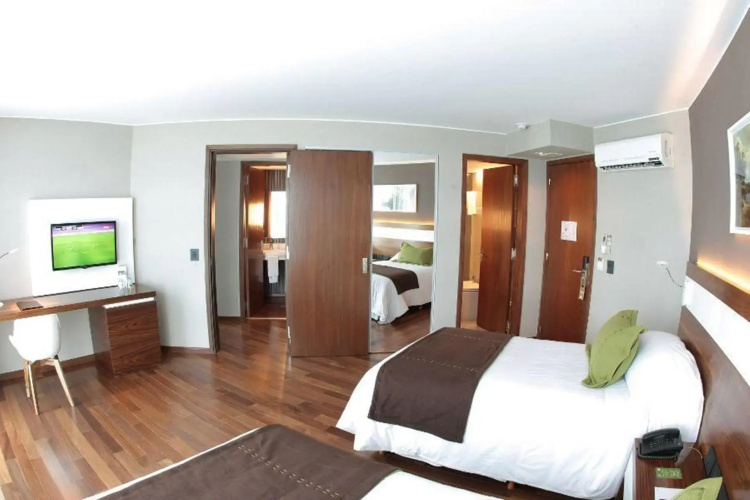 Yrigoyen 111 Hotel