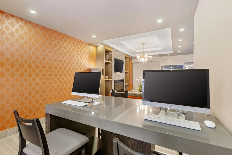 Best Western Plus Executive Inn