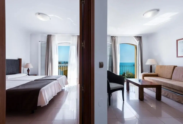 Apartment with sea view