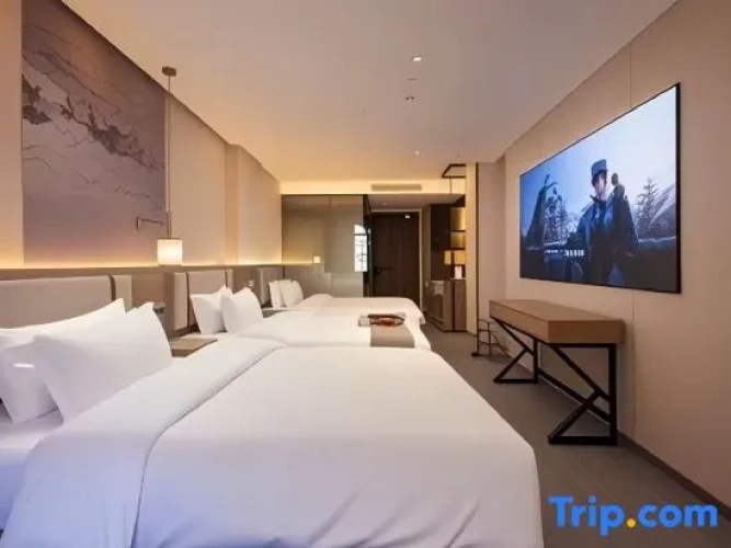 Standard Triple Family room