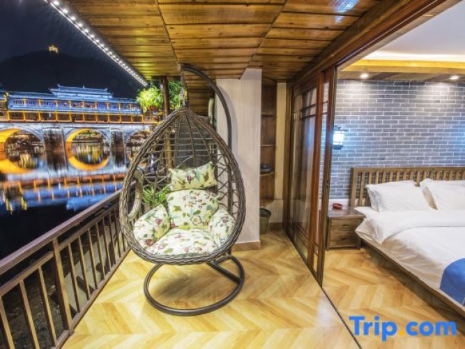 Standard Double room with river view