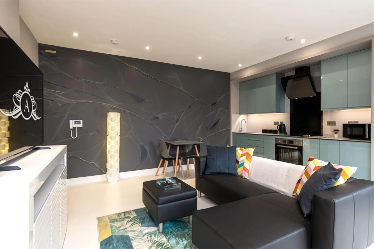 Amazing 1-Bed Apartment