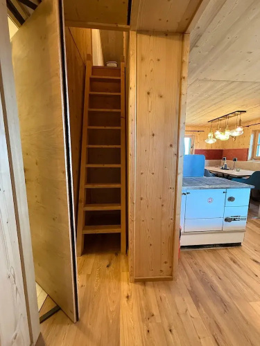 Panoramic hut in the ski Area