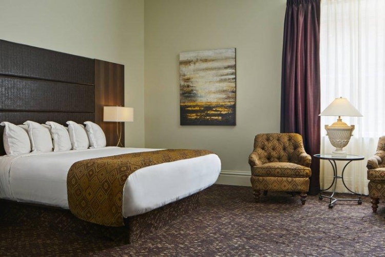 Standard Triple room