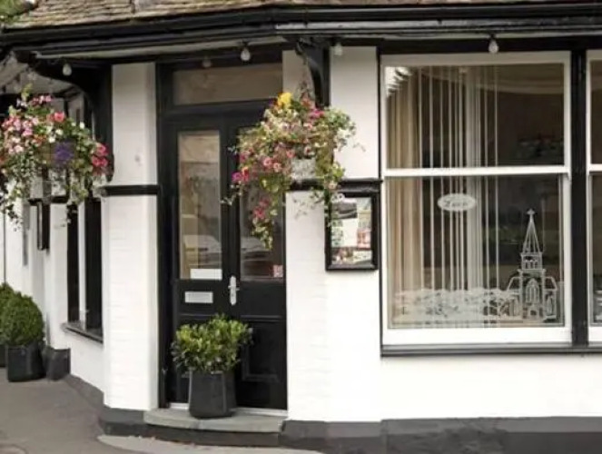 Lacet HouseOver view