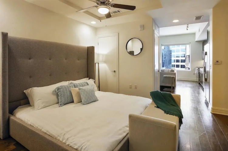 Austin Grand Studio Apartment