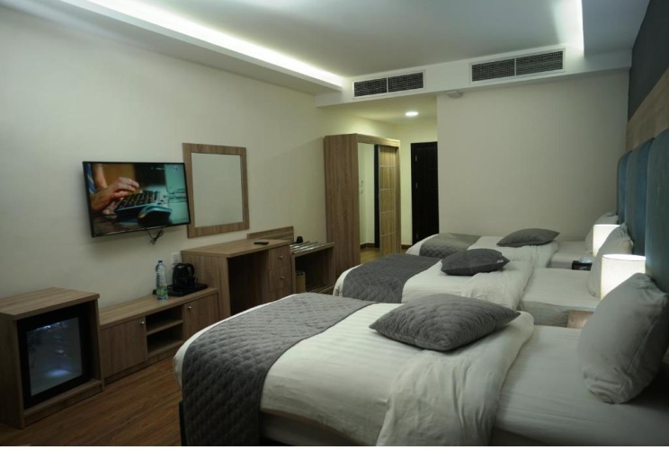 Standard Triple room