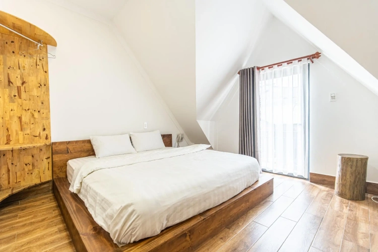 Deluxe Double room with city view