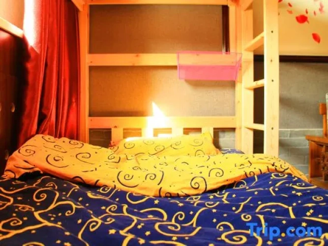 Bed in Dorm (female dorm)