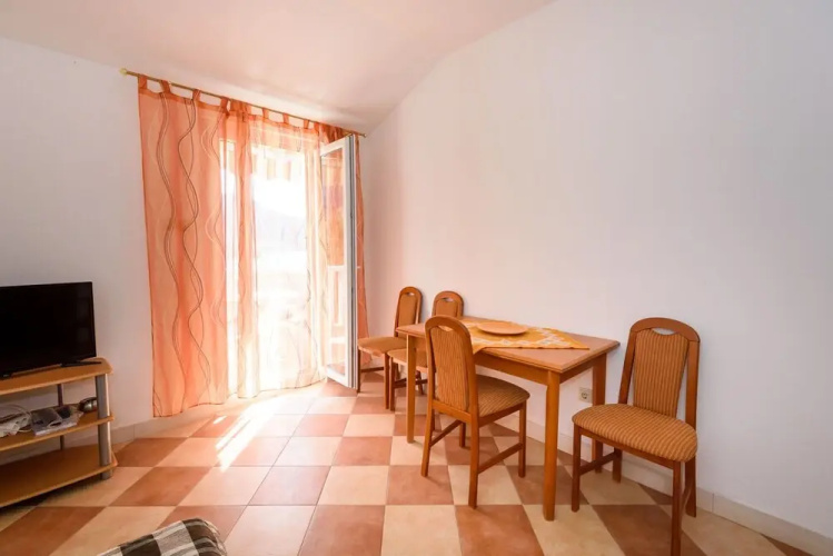 Apartments Zdravko