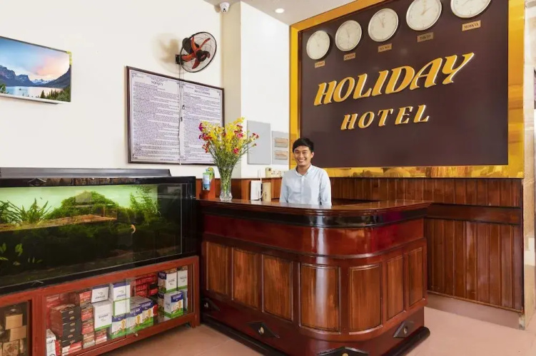 Holiday Hotel