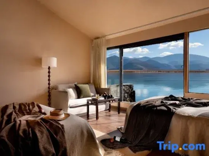 Family Suite with water view