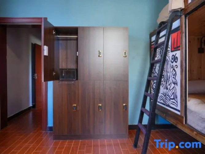 Bed in Dorm (male dorm)