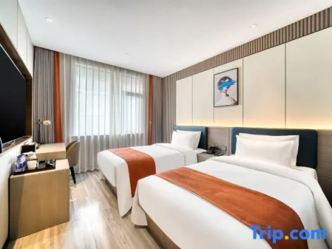 Premier Twin room