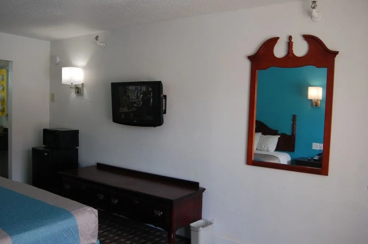 Motel 6 Byron GA