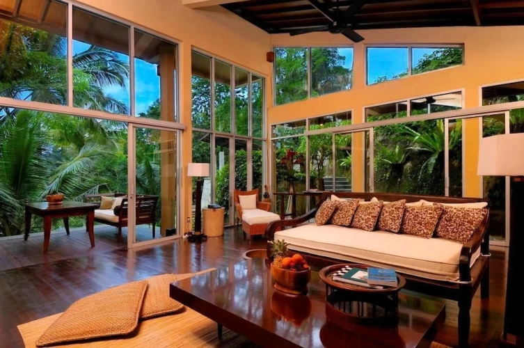 3 Bedrooms Luxury Villa