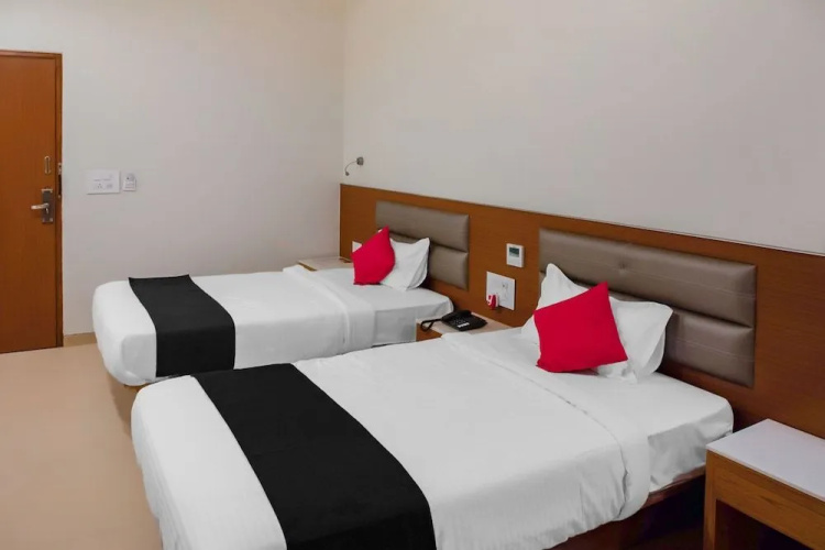 Capital O 18735 Hotel Ranjeet