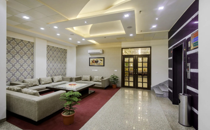 Hotel Yash Regency