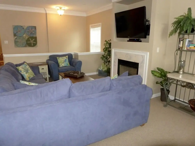 Oc820 Wesley Ave 1st-floor