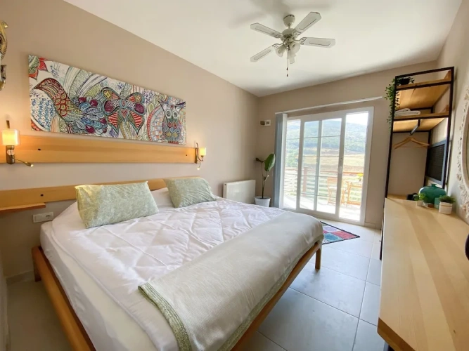Economy room