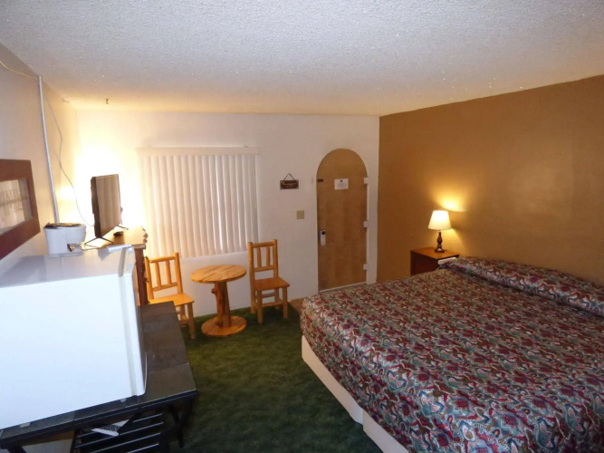 Canyon Lodge Motel