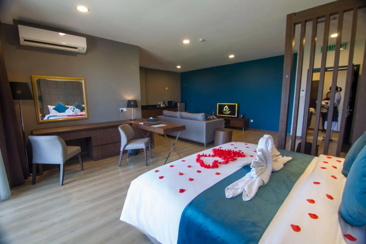 Goldenbay Hotel