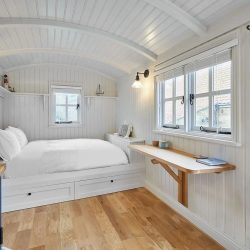 Host Stay The Lobster Pot