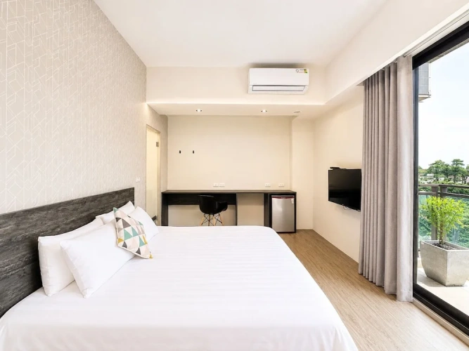 Classic Double room with balcony and with mountain view