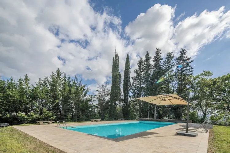 Cottage Monti Pet Friendly Shared Pool