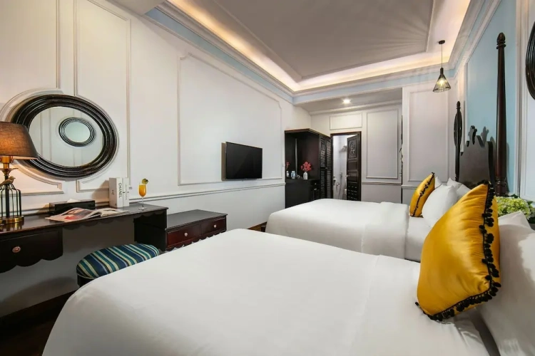 Premium Twin room with balcony and with city view