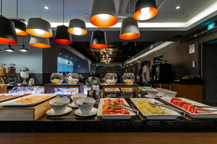 Centum Primus Hotel