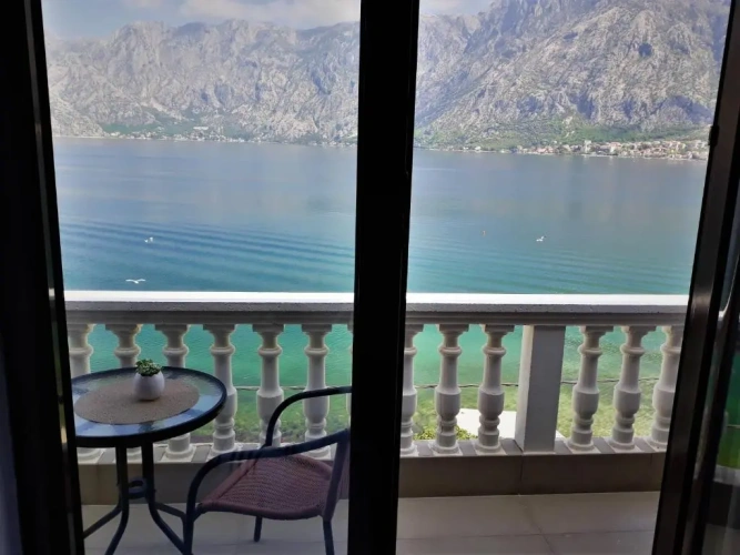 Studio with balcony and with sea view