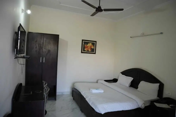 Benison Guest House