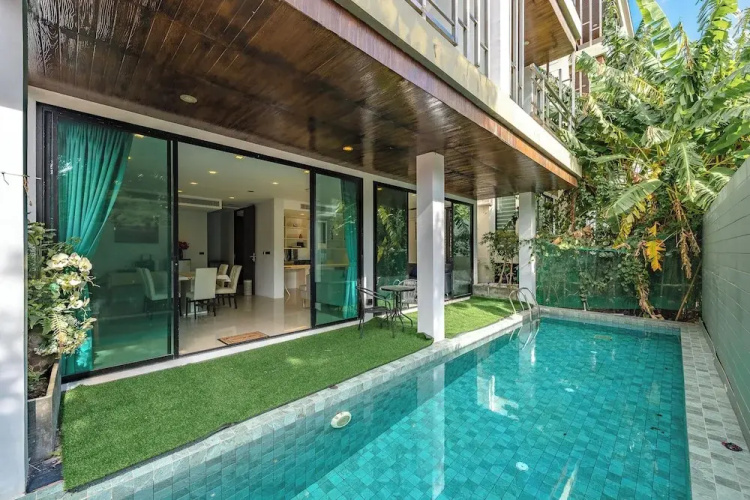 4BR Poolside 500m from Kata Beach V220