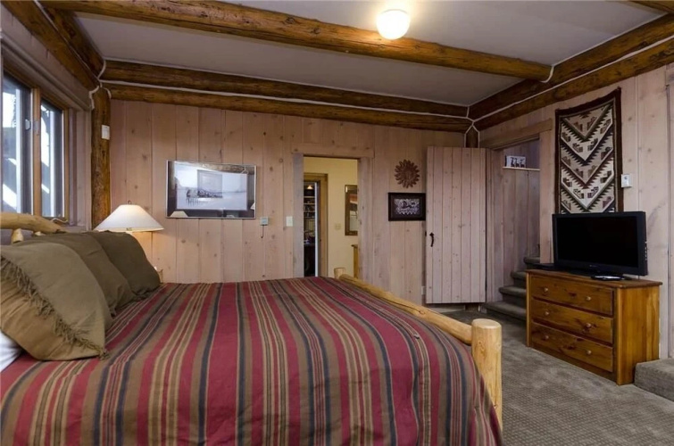 Ponderosa Lodge