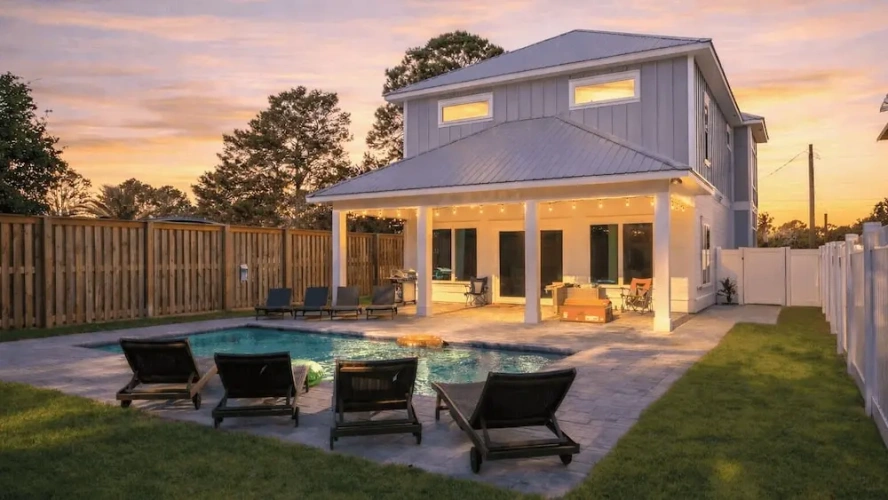 5 Bedrooms Cottage