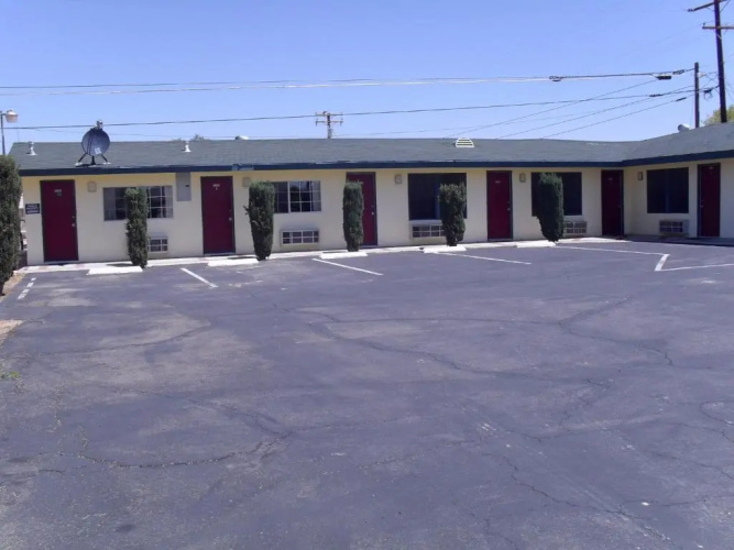 Budget Inn Boron