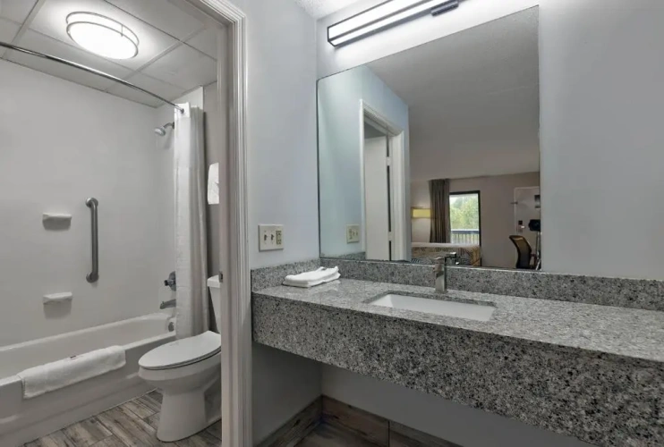 2 Bedrooms Double Suite