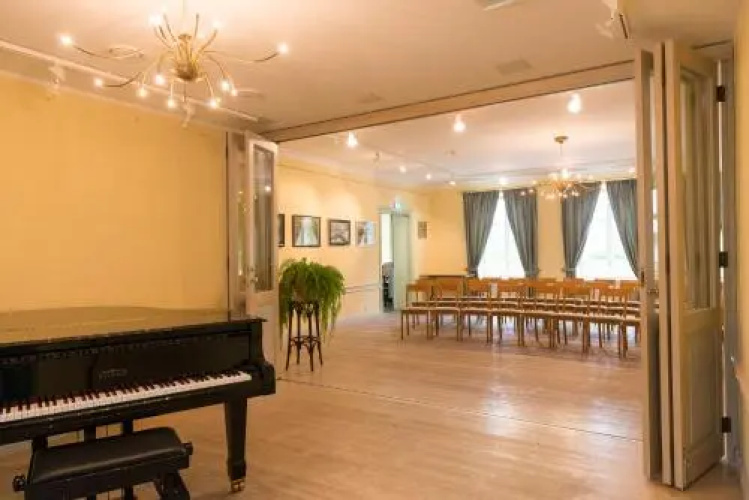 Loona Manor Guesthouse