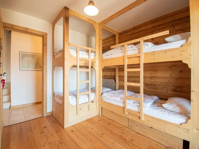 Chalet in Veysonnaz With hot tub