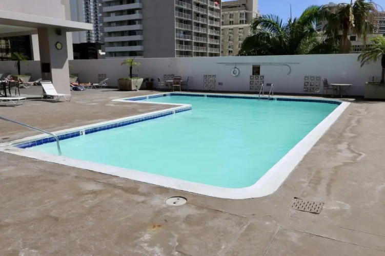 Royal Kuhio #1001