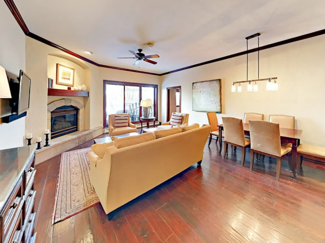 31 Avondale #105 - 3 Br Condo
