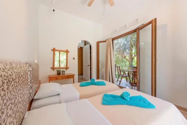 Standard Double room with garden view
