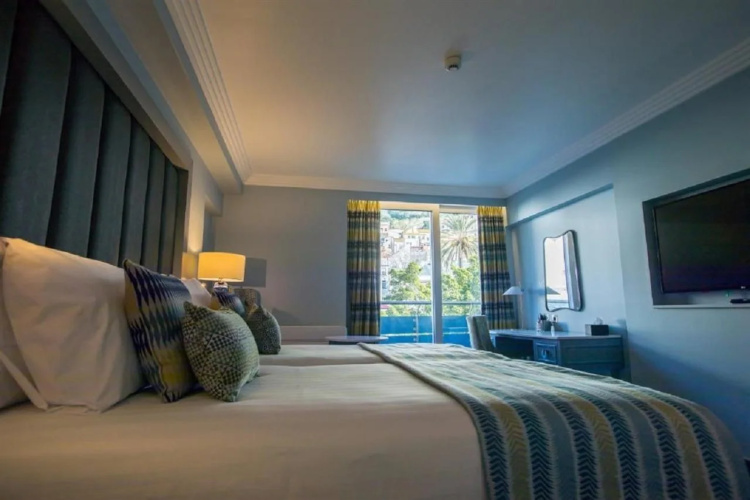 The Eliott Hotel