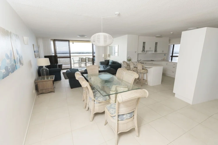 Family Apartment with balcony and with ocean view